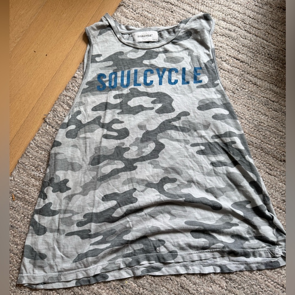 Soulcycle tank top size medium camo print